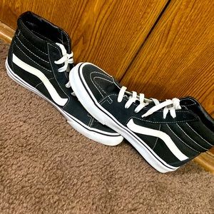 VANS OFF THE WALL MENS sz 8.5 or Womens sz 10 like new